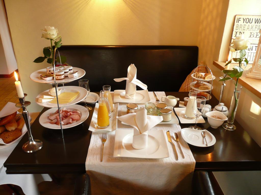 Romantik Hotel Chalet Am Kiental แฮร์ชิง อัม อัมเมอร์เซ ภายนอก รูปภาพ