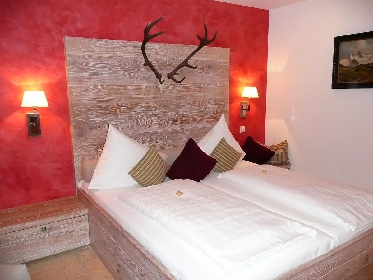 Romantik Hotel Chalet Am Kiental แฮร์ชิง อัม อัมเมอร์เซ ภายนอก รูปภาพ