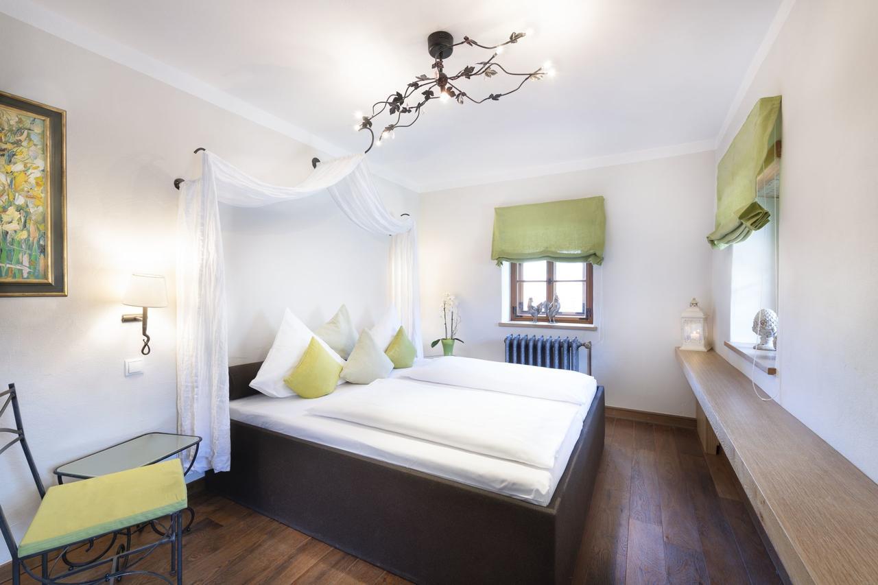 Romantik Hotel Chalet Am Kiental แฮร์ชิง อัม อัมเมอร์เซ ภายนอก รูปภาพ